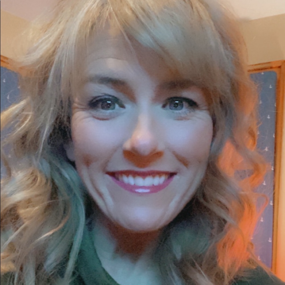 Meet your Posher, Elizabeth